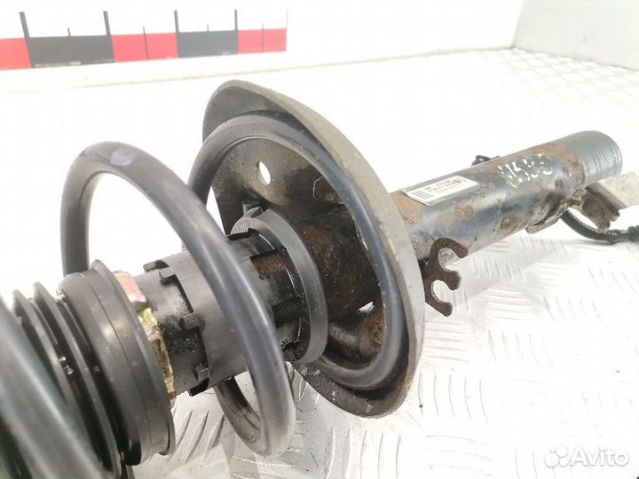 Стойка для Volkswagen Golf 4