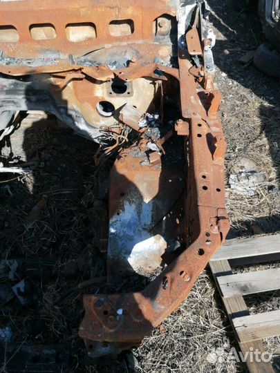 Лонжерон левый Nissan Patrol Y62 5.6 VK56VD 2013