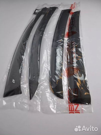 Дефлекторы окон Лада Приора универсал с хромом