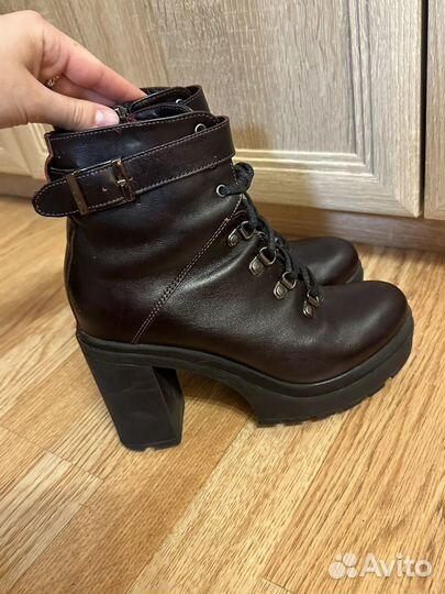 Ботинки женские