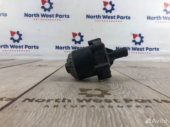 Насос водяной (помпа) Tesla S электро 2013