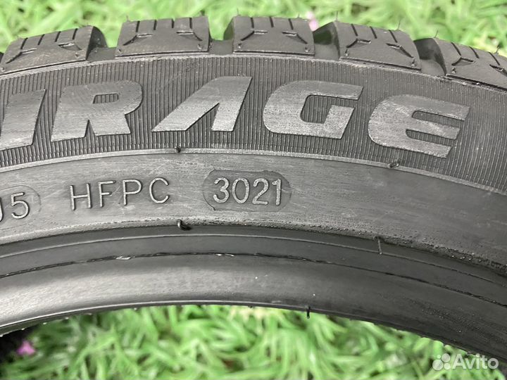 Mirage MR-W562 215/45 R17 91H