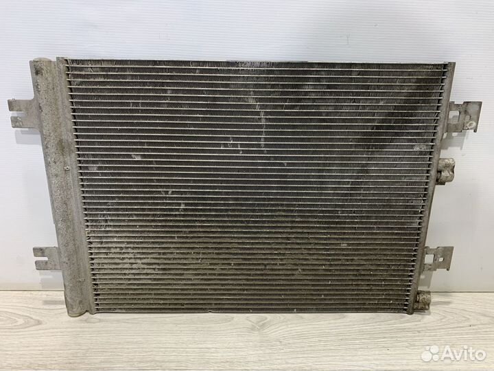 Радиатор кондиционера Renault logan