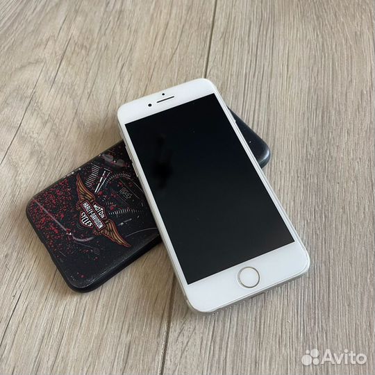 Телефон iPhone 7