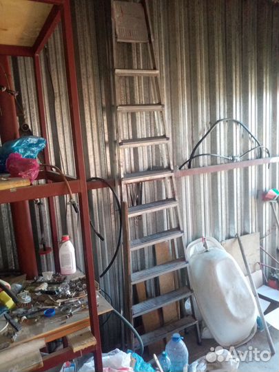 Продам лестницу стремянную