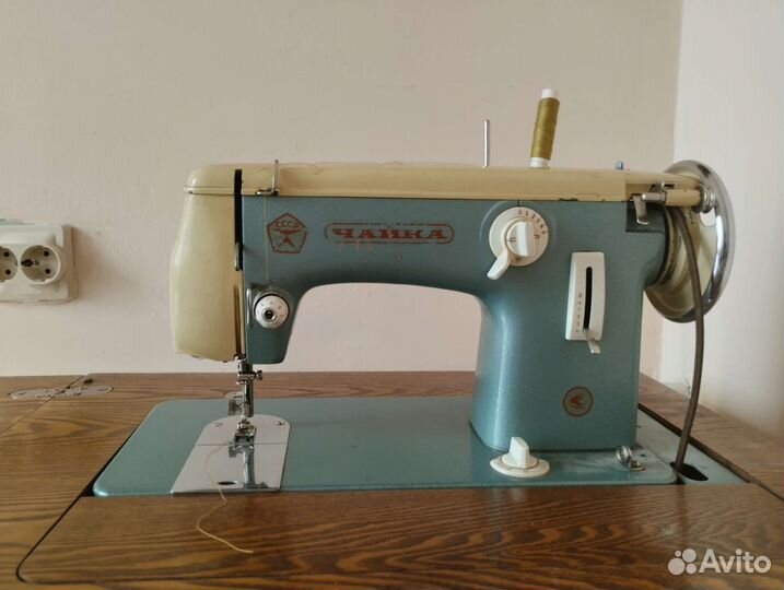 Швейная машина Чайка 2