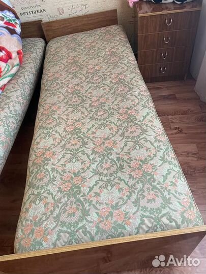 Спальный гарнитур бу