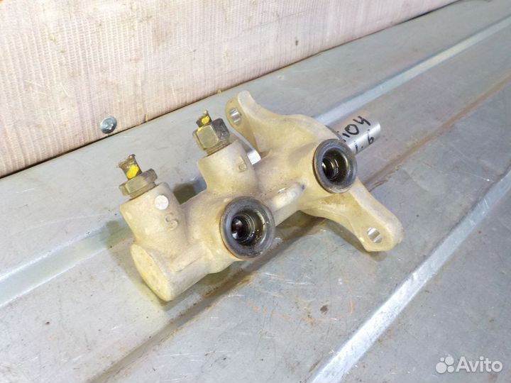 Главный тормозной цилиндр Киа Рио 4 (5) 1.6л