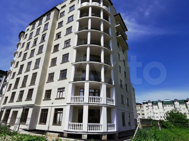 3-к. квартира, 138 м², 8/8 эт.