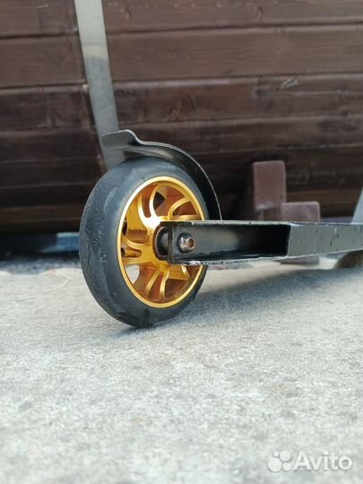 Трюковой самокат