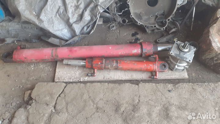 Запчасти на экскаватор юмз