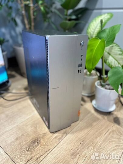 Фирменный Lenovo