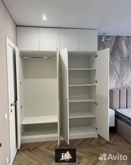 Шкафы встраиваемые