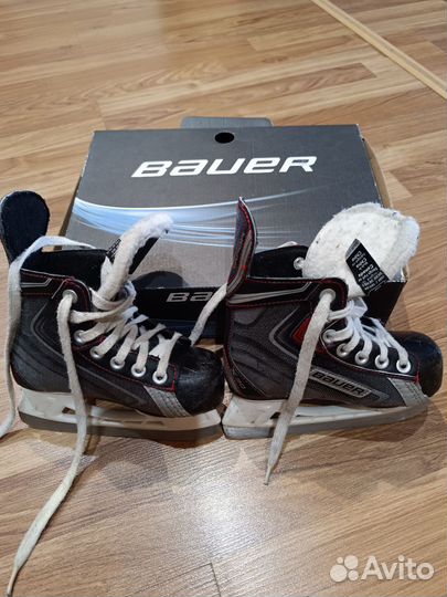 Хоккейные коньки bauer vapor
