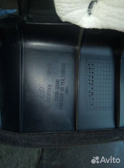 Обшивка багажника задняя левая Hyundai Solaris