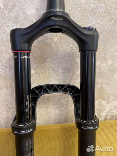 Новая вилка Rock Shox Yari RC Debon Air 29