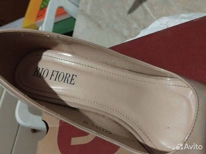 Туфли женские 38 размер бежевые