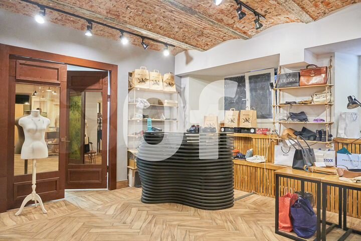 Продам здание, 1828 м²