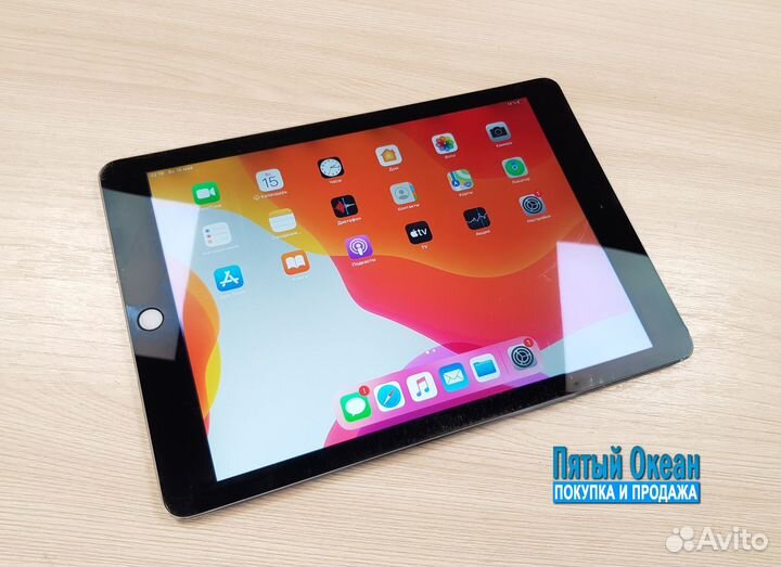 Планшет Apple iPad Air 2 16Gb (MGL12RU/A) Серый