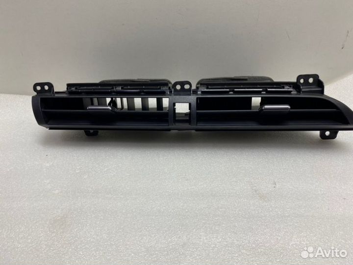 Воздуховод центральный Toyota Camry V70 2018-2021