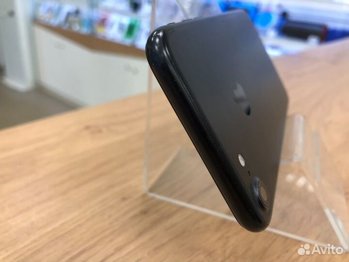 iPhone 7, 32 ГБ