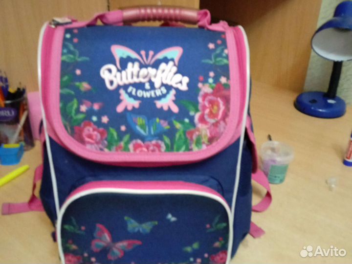 Продаётся портфель для девочки