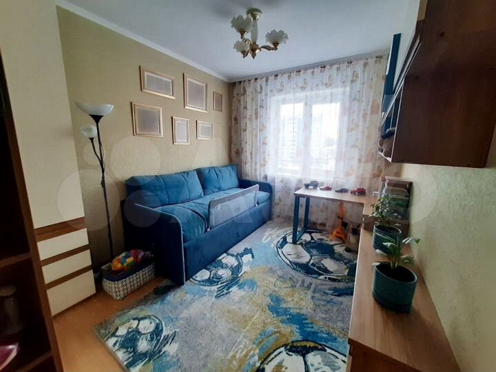 4-к. квартира, 82 м², 4/10 эт.