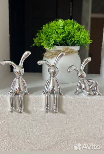 Статуэтки зайчики