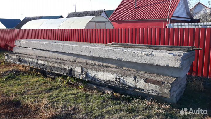 Плиты бетонные, щебень строительный