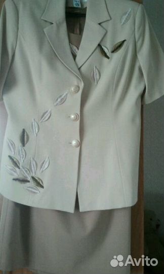 Женский костюм