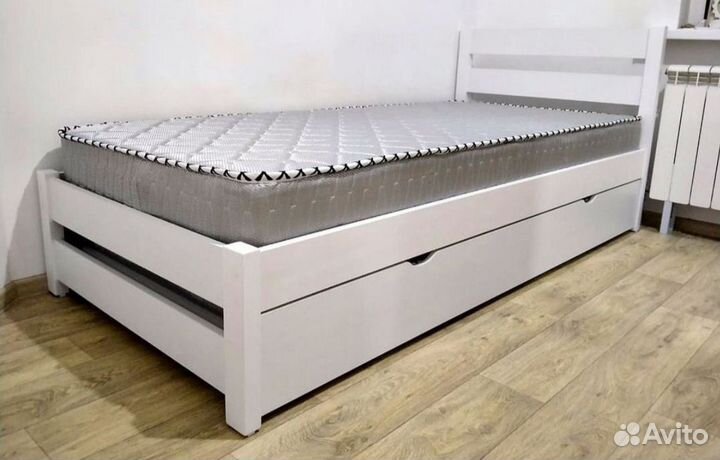 Кровать подростковая