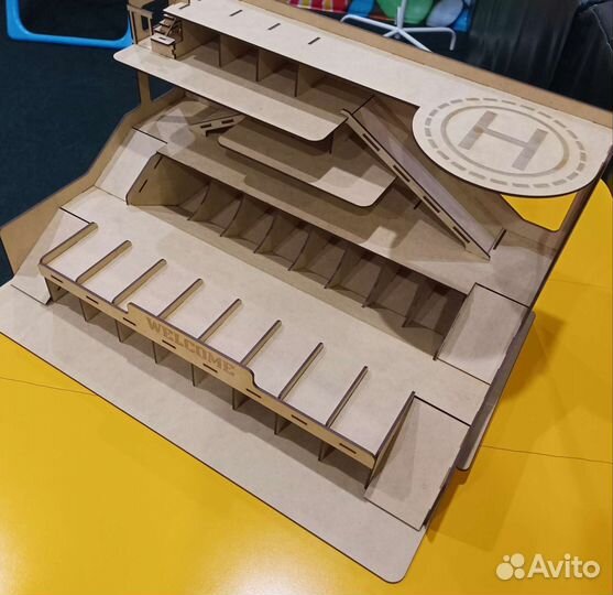 Парковка / парковка для машинок прочная