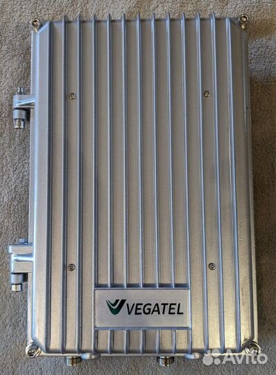 Репитер Vegatel VT2 1800-3G (digital)