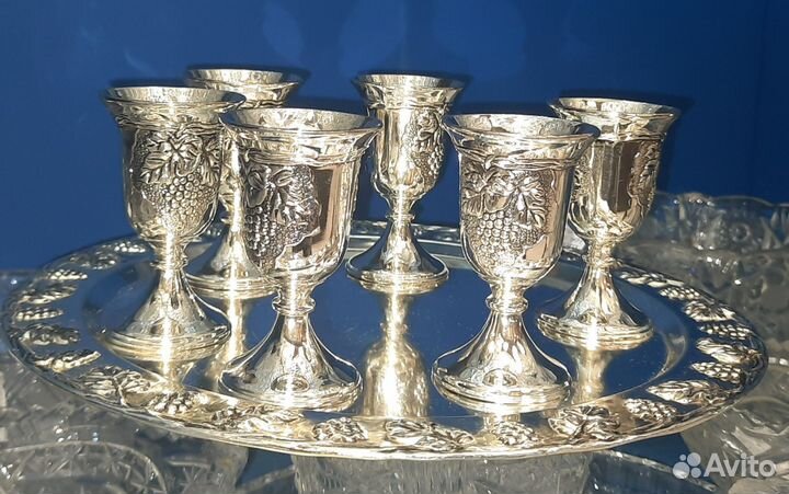 Сливочники,Чашки с блюдцами, конфетница