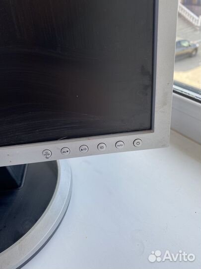 Монитор Samsung SyncMaster 940n