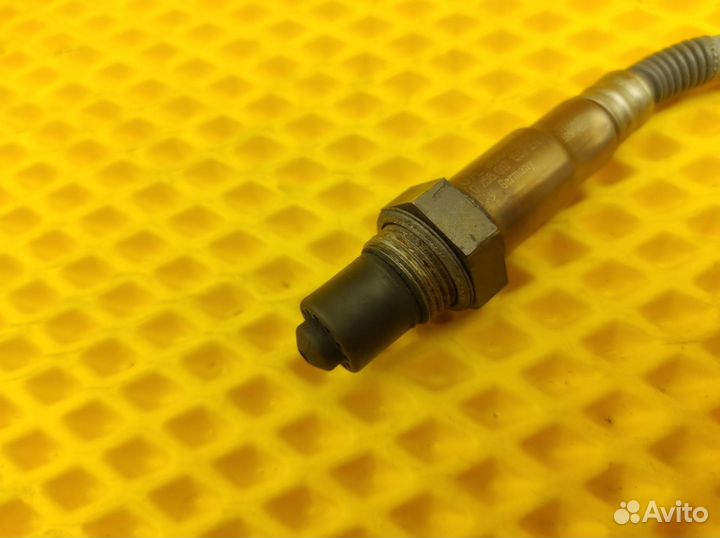 Датчик кислородный Audi A4 B8 cdnc 2.0 tfsi 2010