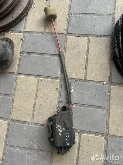 Замок багажника mercedes Ml 164 GL 164