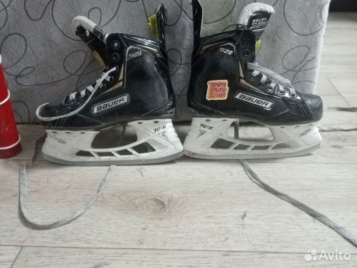 Хоккейные коньки bauer