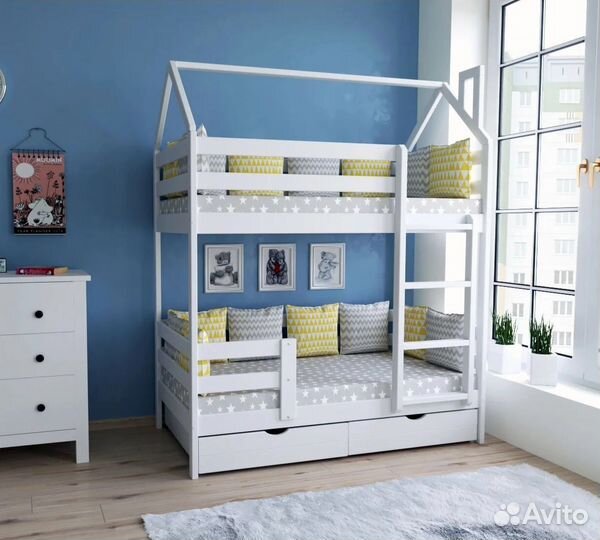 Кровать двухъярусная домик