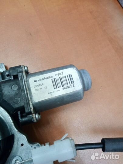 Стеклоподъемник электрический передний левый