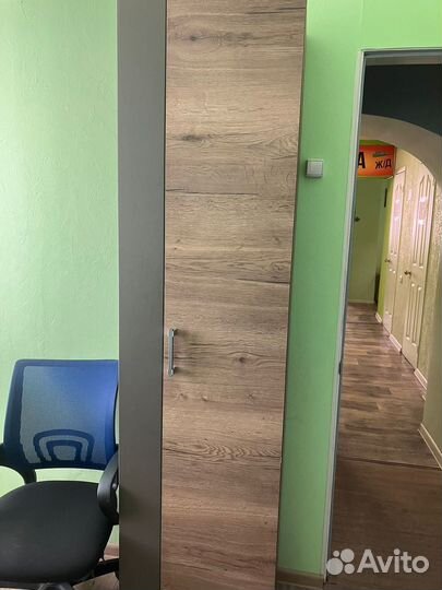 Продам офисную мебель б/у