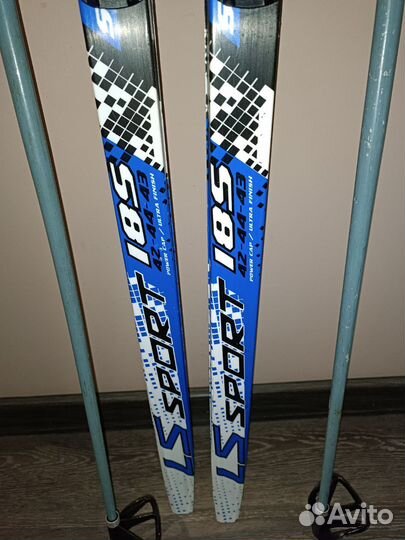 Беговые лыжи с палками