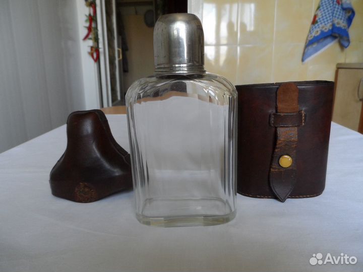 Фляга офицерская.Стекло-250 мл.Кожа.Трофей с ВОВ