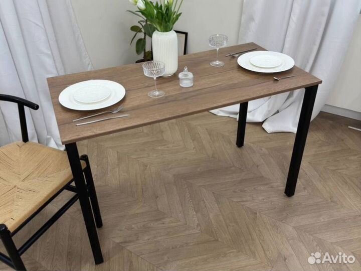 Стол черный