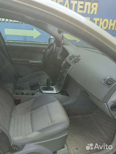 Volvo S40 1.8 МТ, 2004, битый, 272 000 км