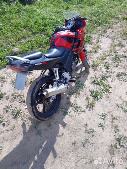 Мотоцикл Honda CBR125R