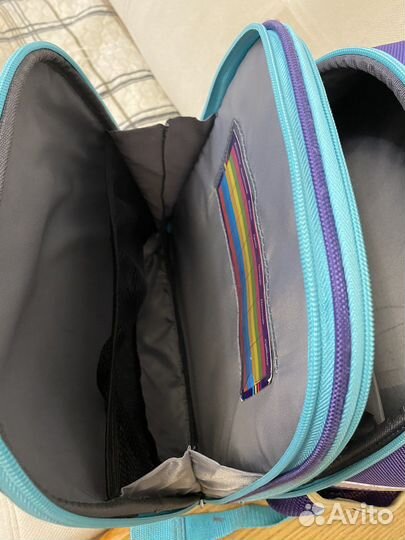 Школьный рюкзак с ортопедической спинкой