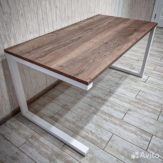 Стол обеденный в стиле лофт