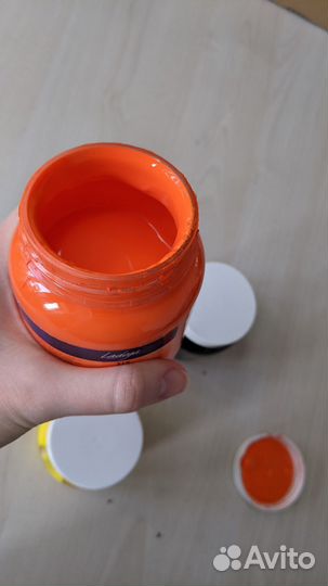 Акриловые краски ладога
