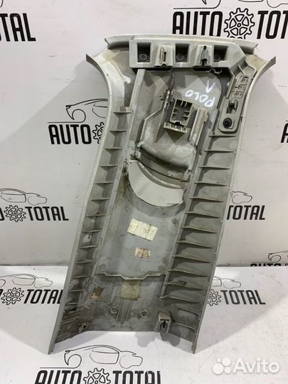 Накладка центральной стойки левая Volkswagen Polo